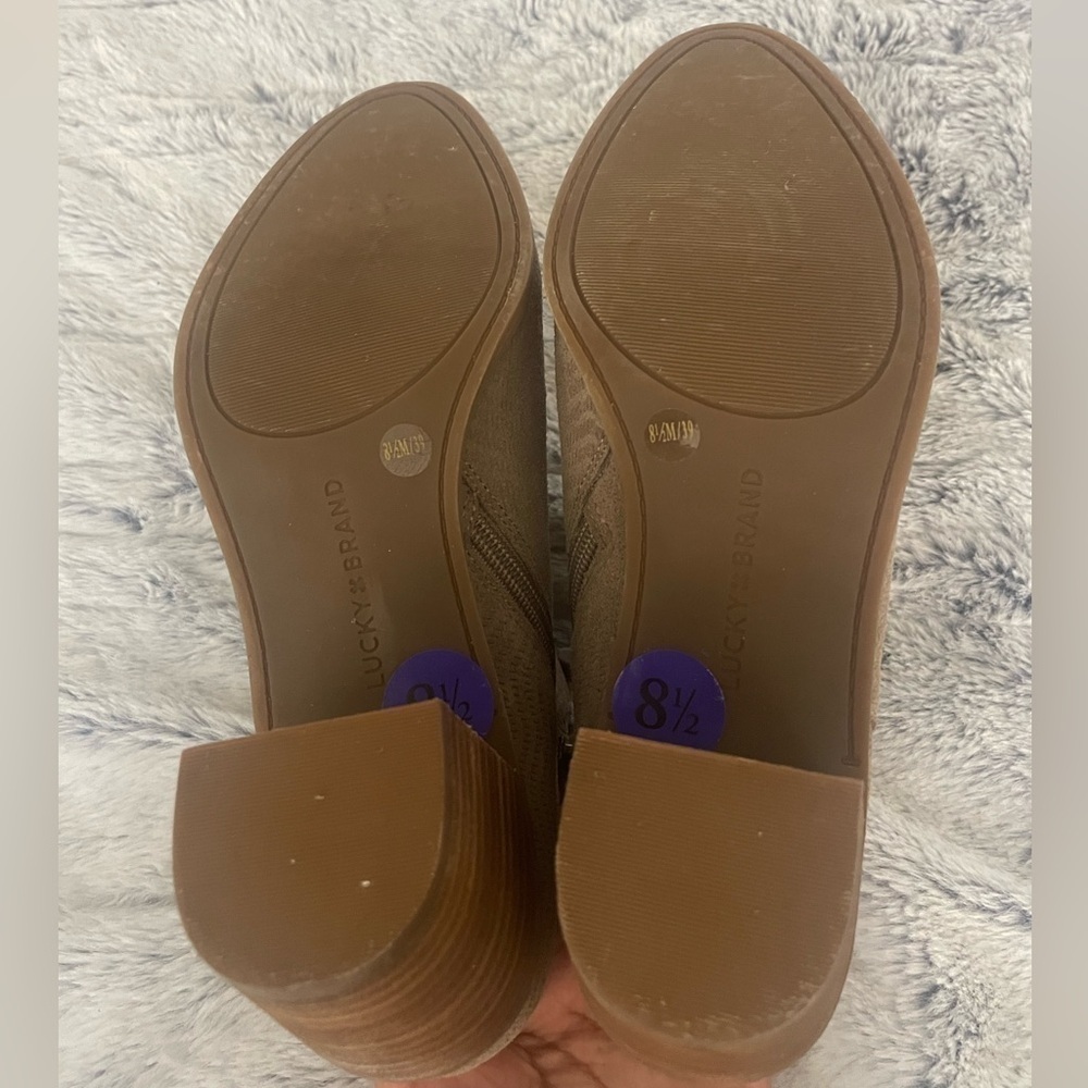 Lucky Brand Taupe Parnesa Suede Leather Ankle Sz 8.5 - Picture 7 of 7